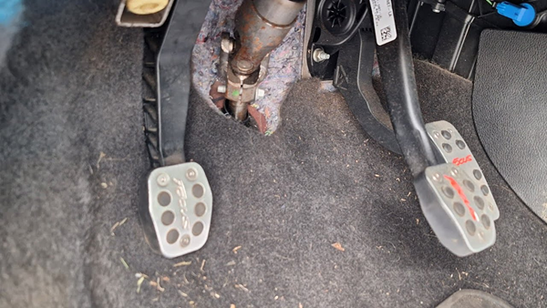 Signs of a Bad Clutch Master Cylinder